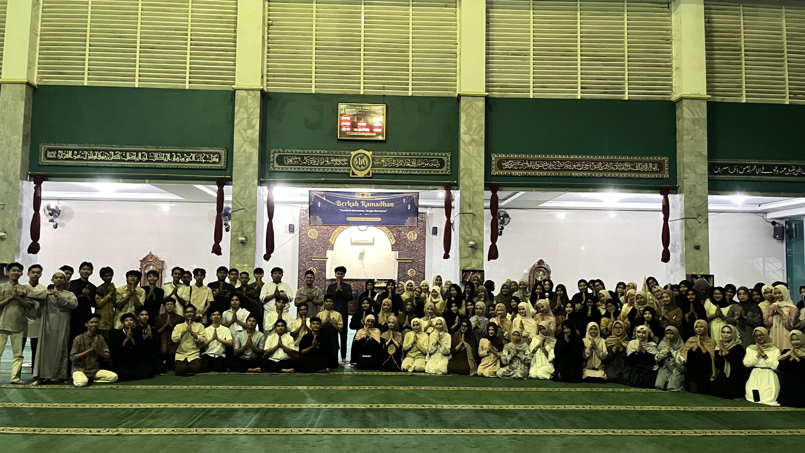 Divisi Islam Departemen Kerohanian Sukses Gelar Program “Berkah Ramadhan” di Islamic Center