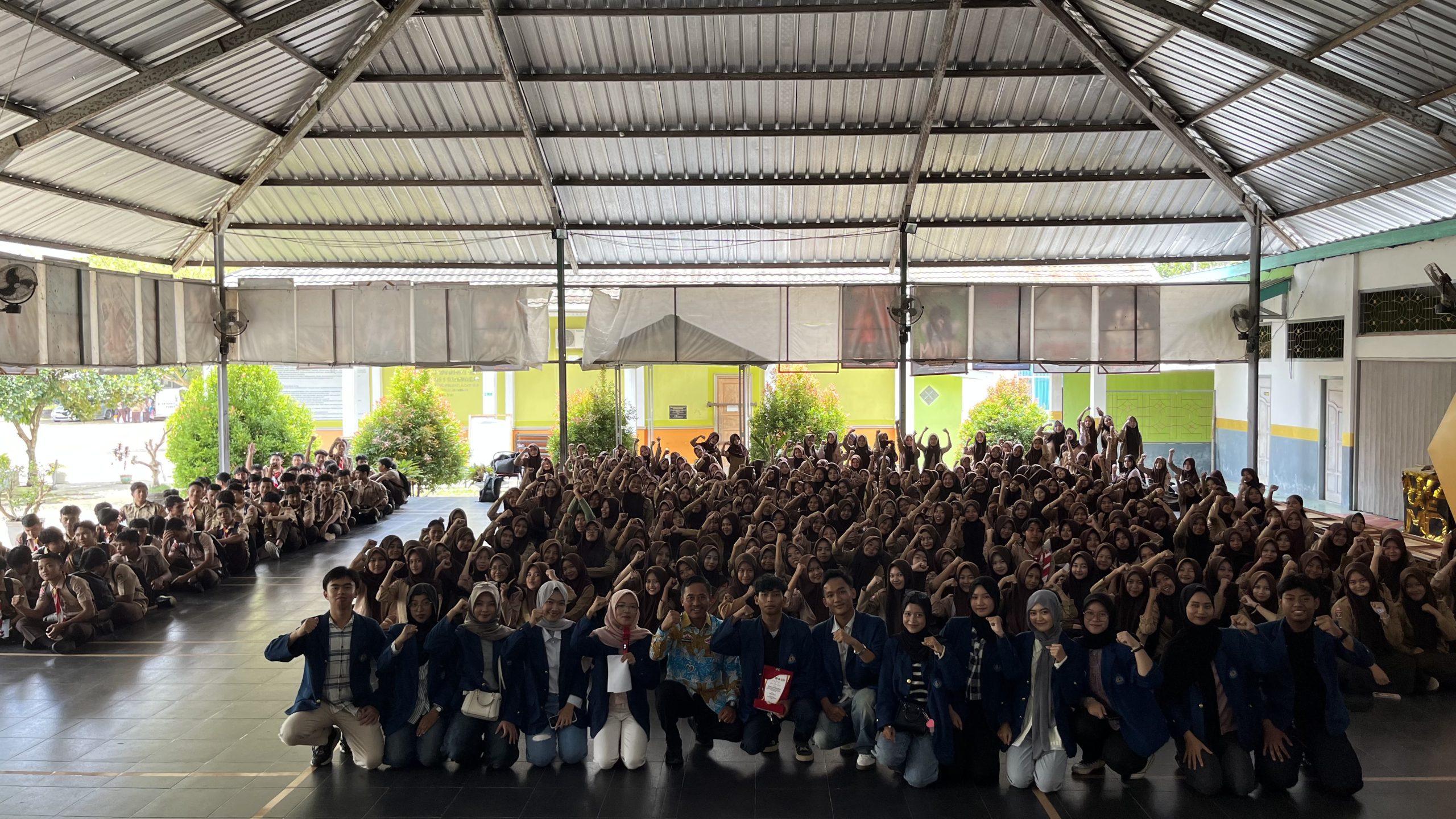 Mengenalkan Dunia Teknik Kimia Sejak Dini: Keseruan CEGTS (1) di SMAN 1 Gadingrejo